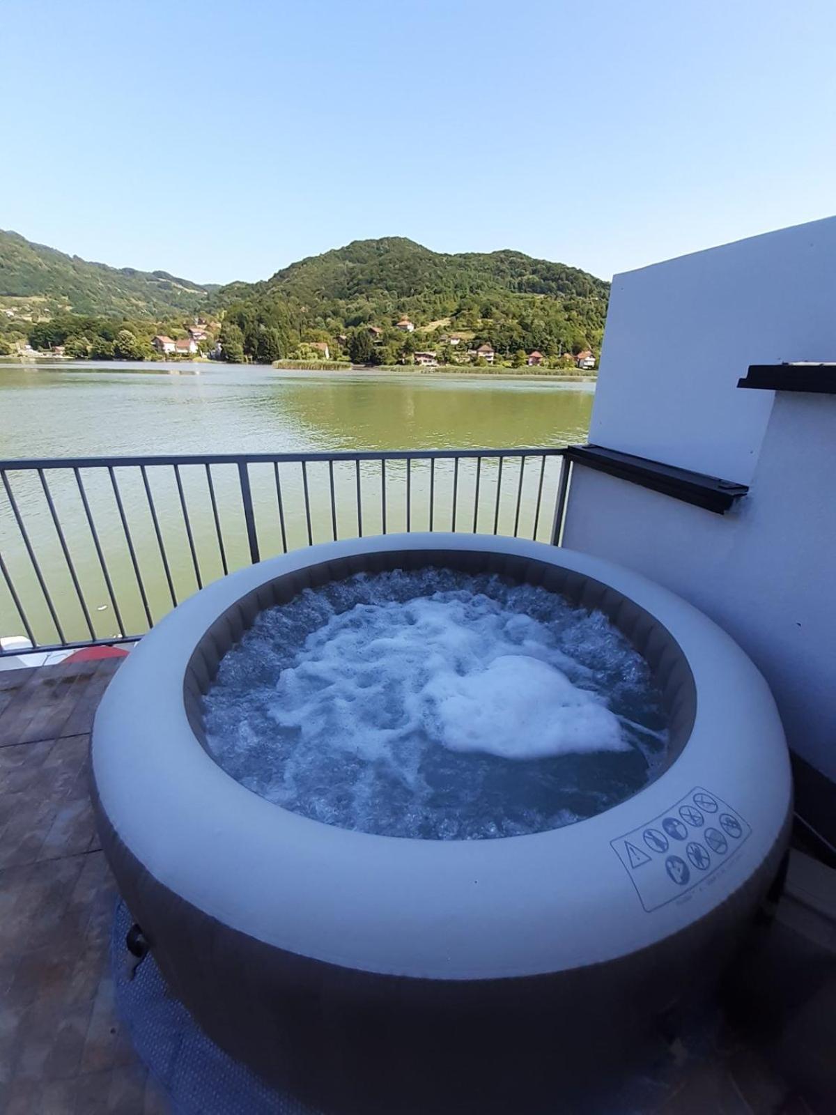 Vila Oaza - Zvornicko Jezero Zvornik Exterior foto