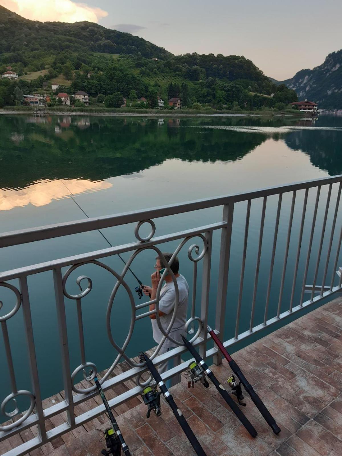 Vila Oaza - Zvornicko Jezero Zvornik Exterior foto
