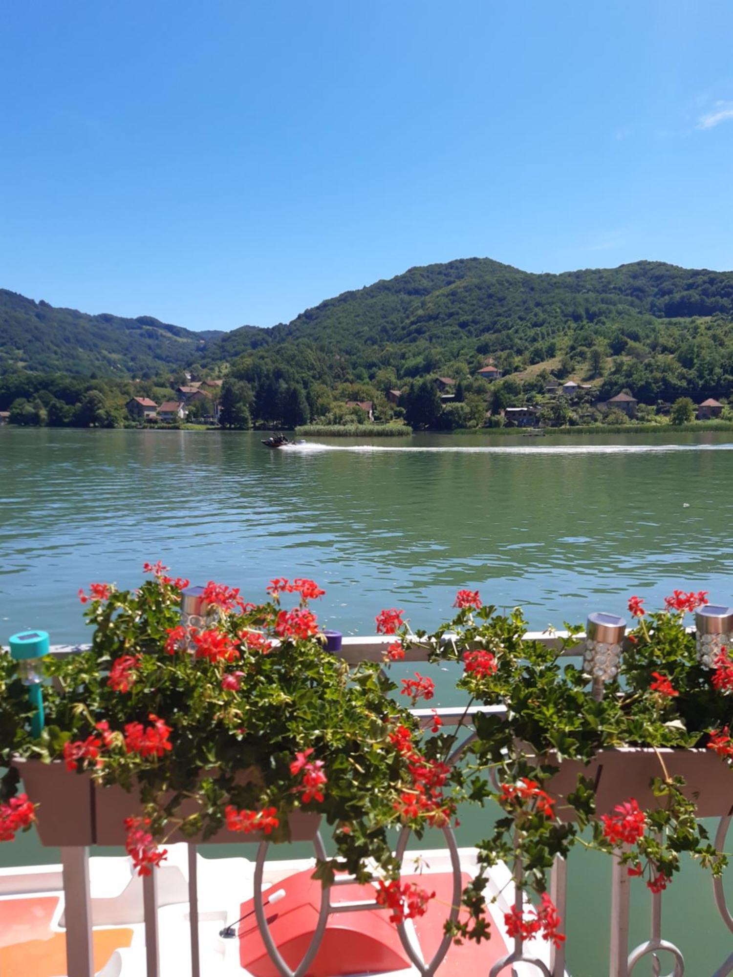 Vila Oaza - Zvornicko Jezero Zvornik Exterior foto