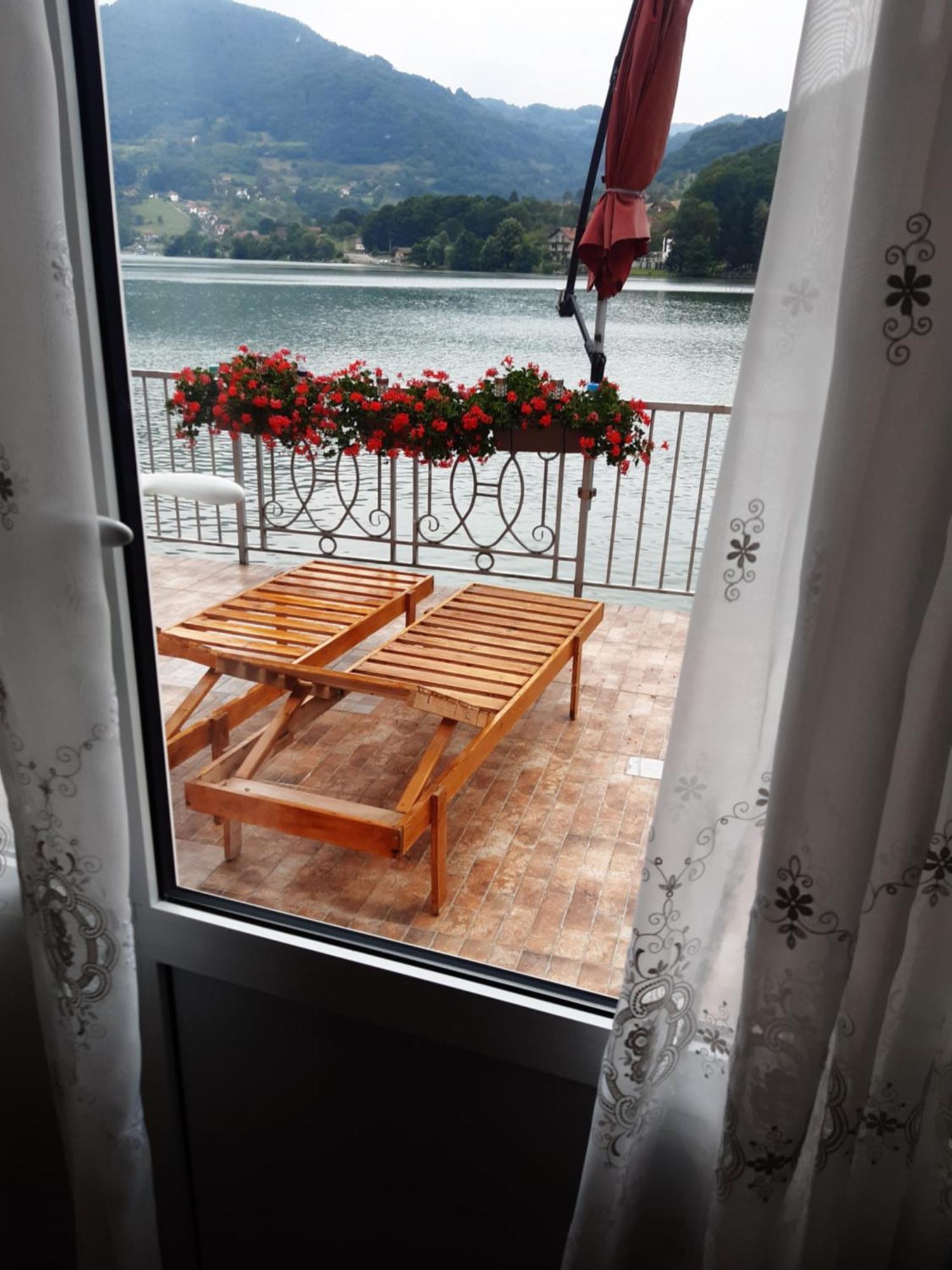 Vila Oaza - Zvornicko Jezero Zvornik Exterior foto